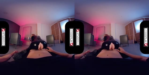Cosplay VR porno – Vedova Nera salta sul cazzo duro
