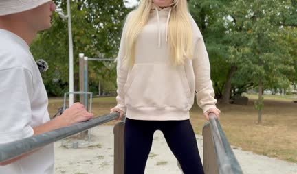 Pickup artist convince velocemente una ragazza russa a fare un sesso bollente